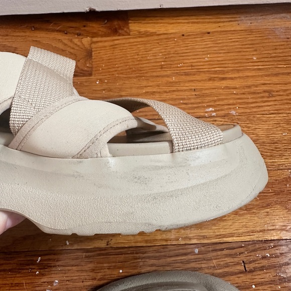 VAGABOND BEIGE CHUNKY SANDALS - Picture 6 of 7